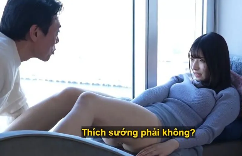 Cuộc chạm trán giữa ông bác lớn tuổi và cô minh tinh trẻ tuổi mới chân ướt chân ráo với làng giải trí tại nhà nghỉ sang trọng.